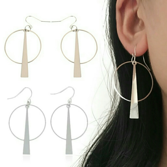 Circle Bar Earrings - Picture 2 of 3